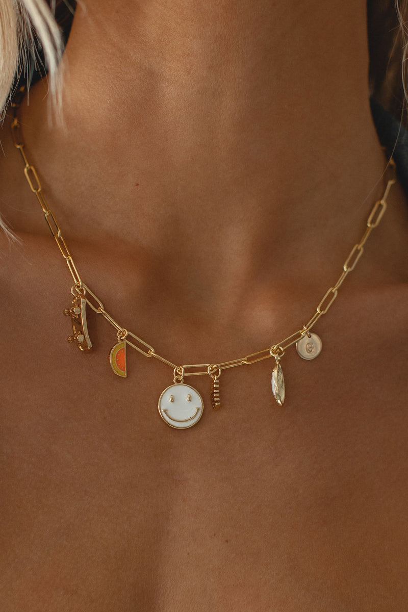 【関税＆送料込み】ChloAC Charms Necklace Chloé The Chloé Charms Necklace in Vintage gold | Chloé US