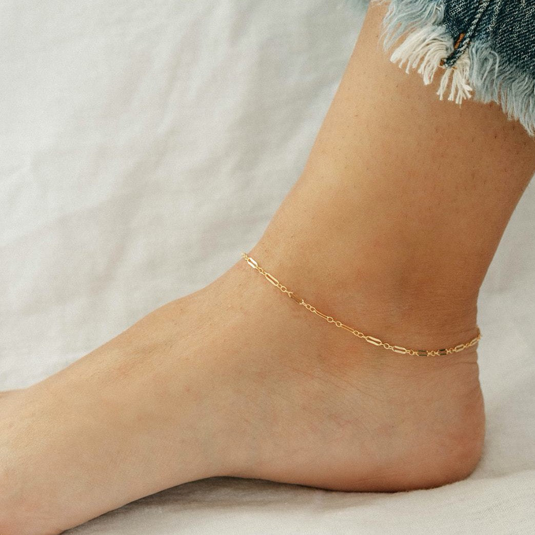 Chanel Anklet  18k – Cara Reese Designs